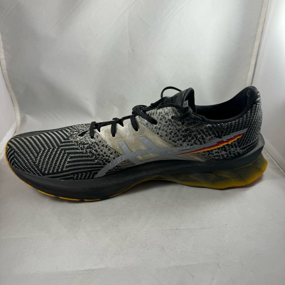 ASICS Novablast Pixel Noise Running Shoes - Men's size 12 - Picture 9 of 13